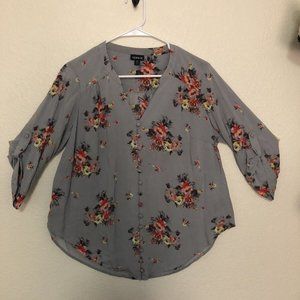Torrid Womens Blouse Gray Floral 3/4 Roll Tab Sleeve V Neck Top Size 00 (M/L)